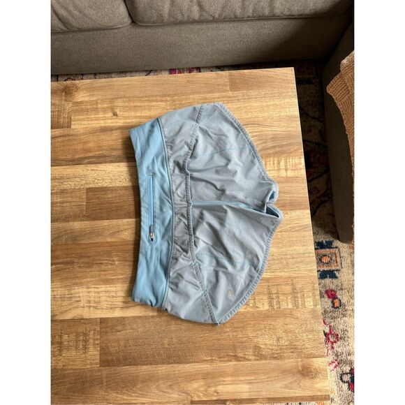 Women’s Lululemon Run Times Low Rise Short II 4” inseam Hydra Blue size 4 - Picture 3 of 4